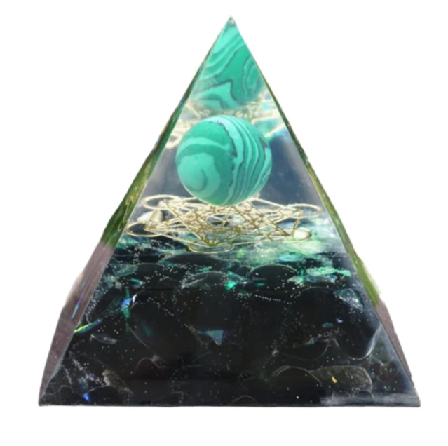 Crystal Chip Resin Pyramid - 03STYLE / 1PC
