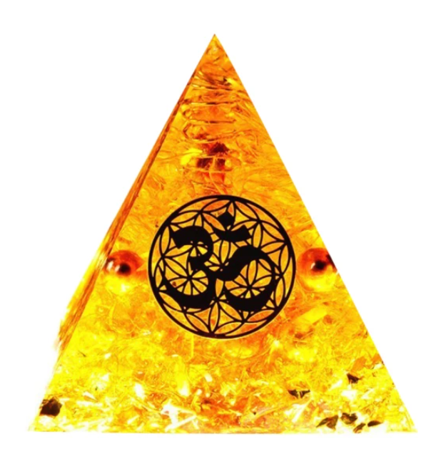 Crystal Chip Resin Pyramid - Pyramid / 1PC