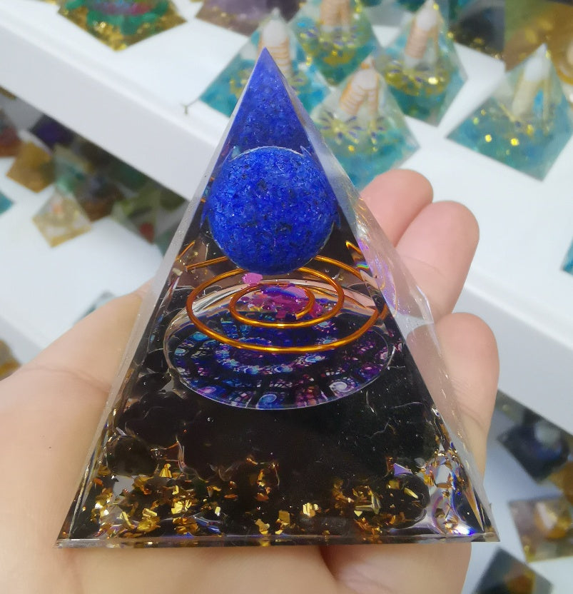 Crystal Chip Resin Pyramid - Lapis lazuli / 1PC