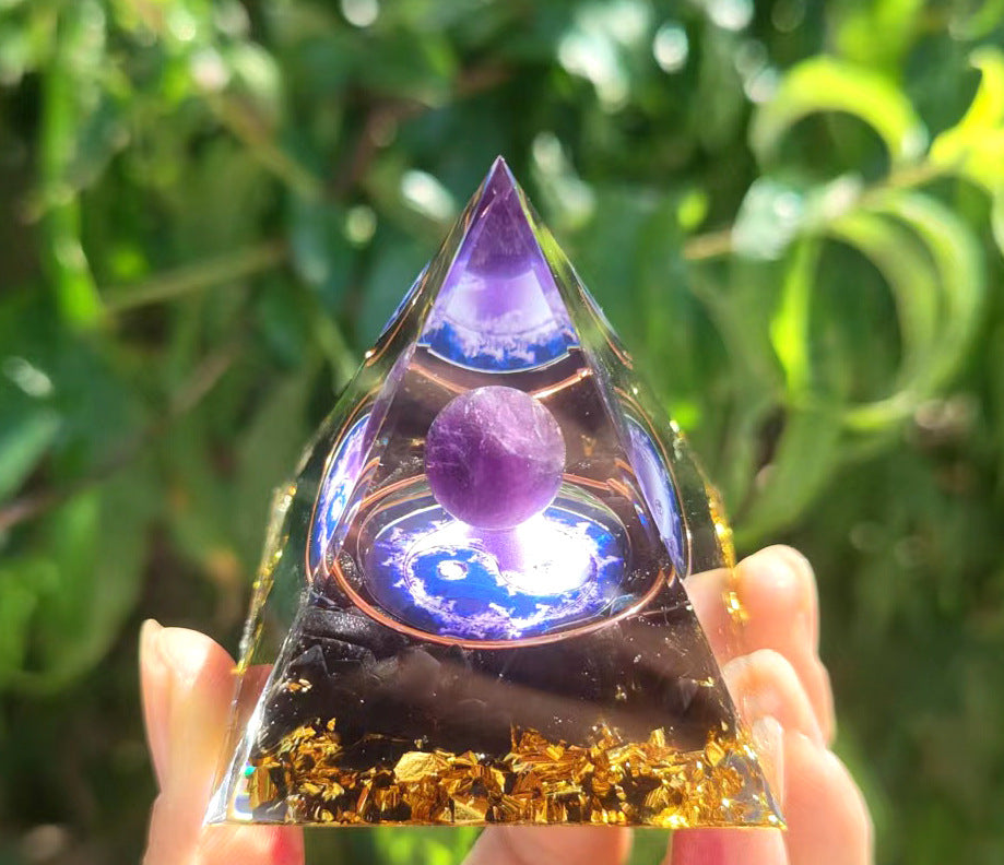 Crystal Ball Pyramid Ornament - 2 Style / 5cm